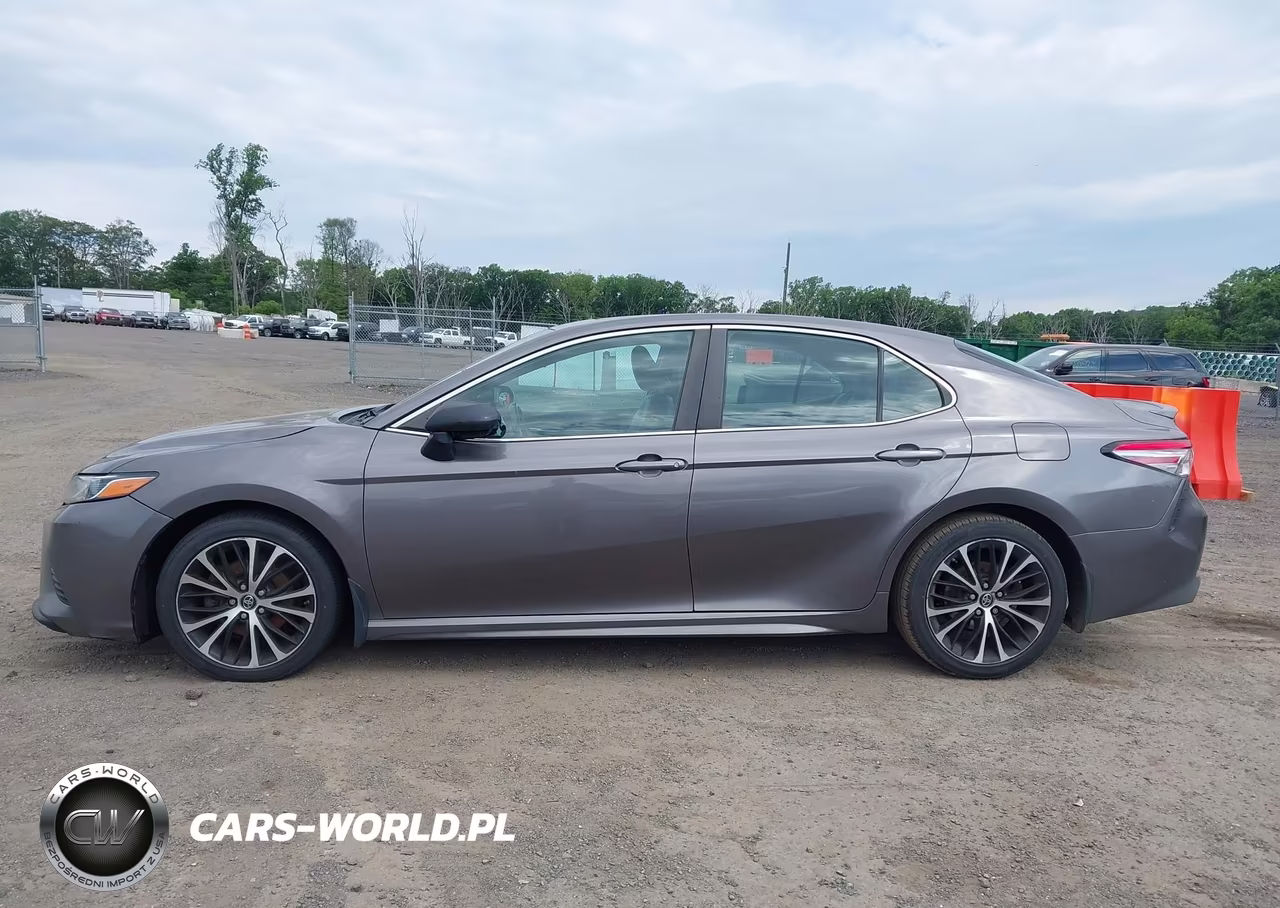 2018 Toyota Camry Se VIN:4T1B11HK2JU535063 - 14