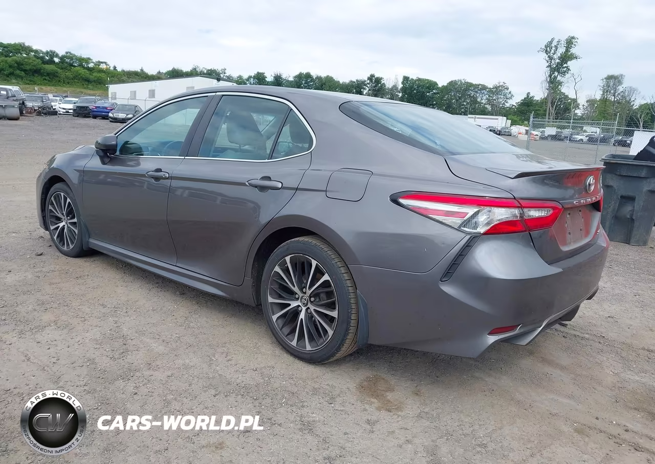 2018 Toyota Camry Se VIN:4T1B11HK2JU535063 - 3