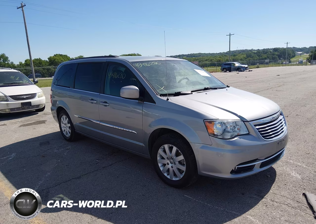 2016 Chrysler Town & Country Touring – zdjęcie 1 z 16