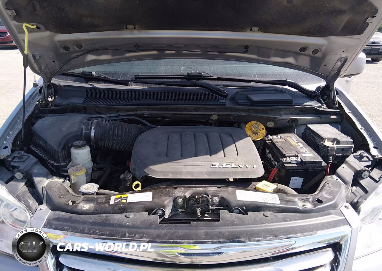 2016 Chrysler Town & Country Touring VIN:2C4RC1BG7GR297055 - 10