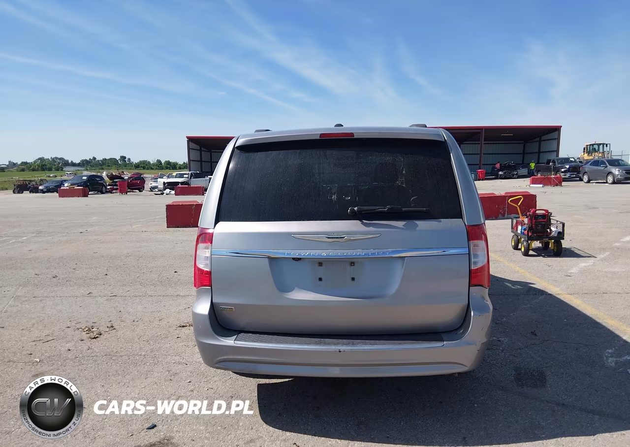 2016 Chrysler Town & Country Touring VIN:2C4RC1BG7GR297055 - 16