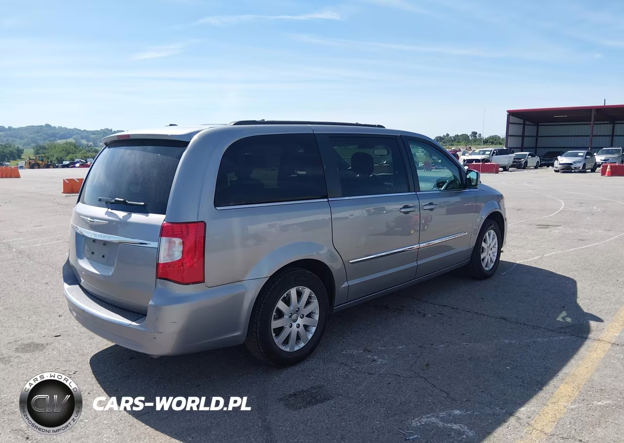 2016 Chrysler Town & Country Touring VIN:2C4RC1BG7GR297055 - 4