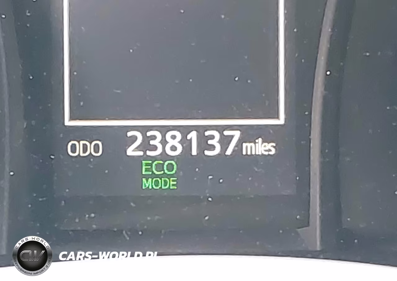 2020 Toyota Camry Le Hybrid VIN:4T1C31AK8LU011279 - 16