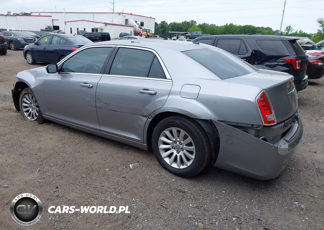 2013 Chrysler 300 Motown VIN:2C3CCAAG0DH599218 - 3
