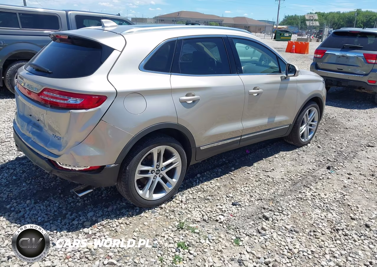 2015 Lincoln Mkc VIN:5LMCJ2A95FUJ17182 - 4