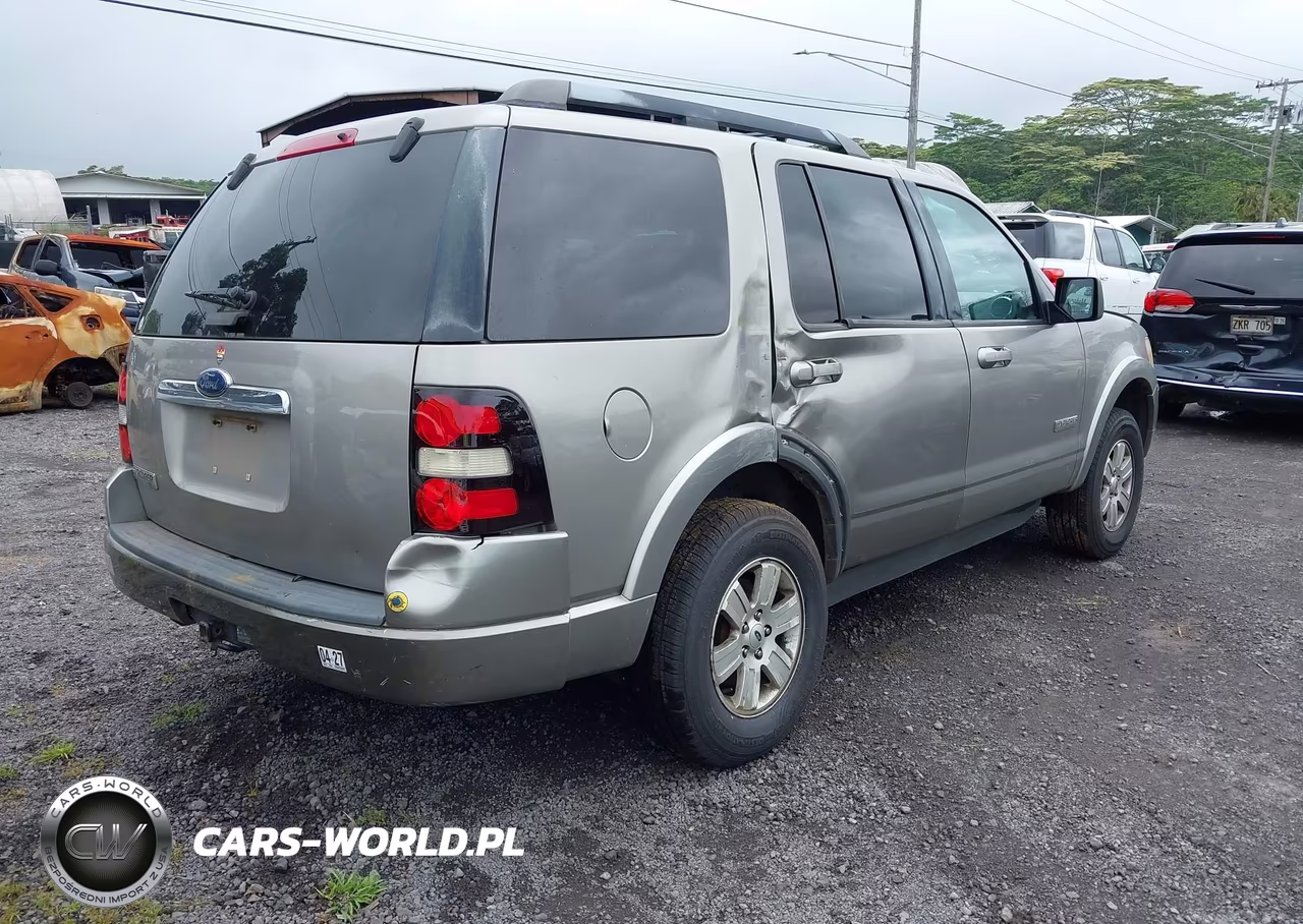 2008 Ford Explorer Xlt VIN:1FMEU63E78UA93071 - 4