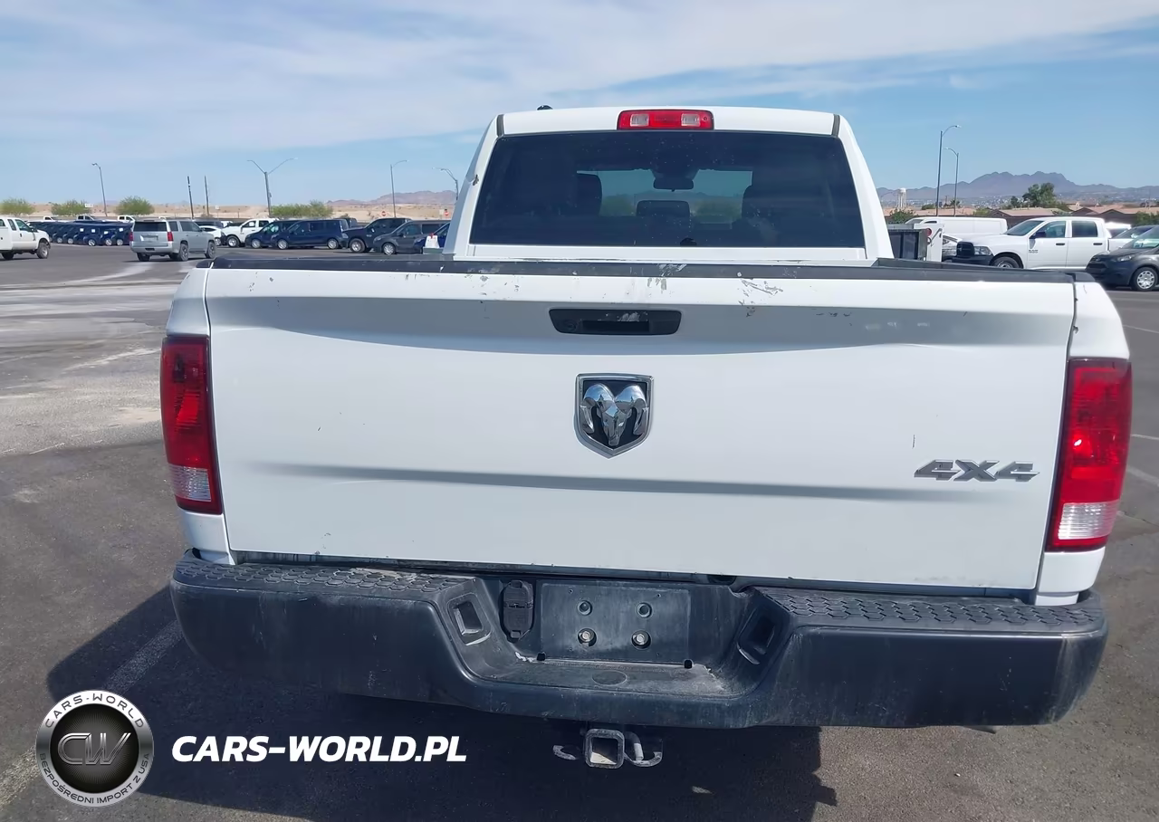2020 Ram 1500 Classic VIN:1C6RR7FG2LS153442 - 15