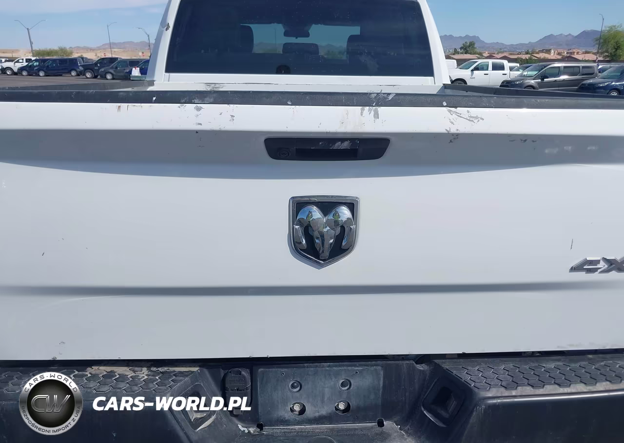 2020 Ram 1500 Classic VIN:1C6RR7FG2LS153442 - 16
