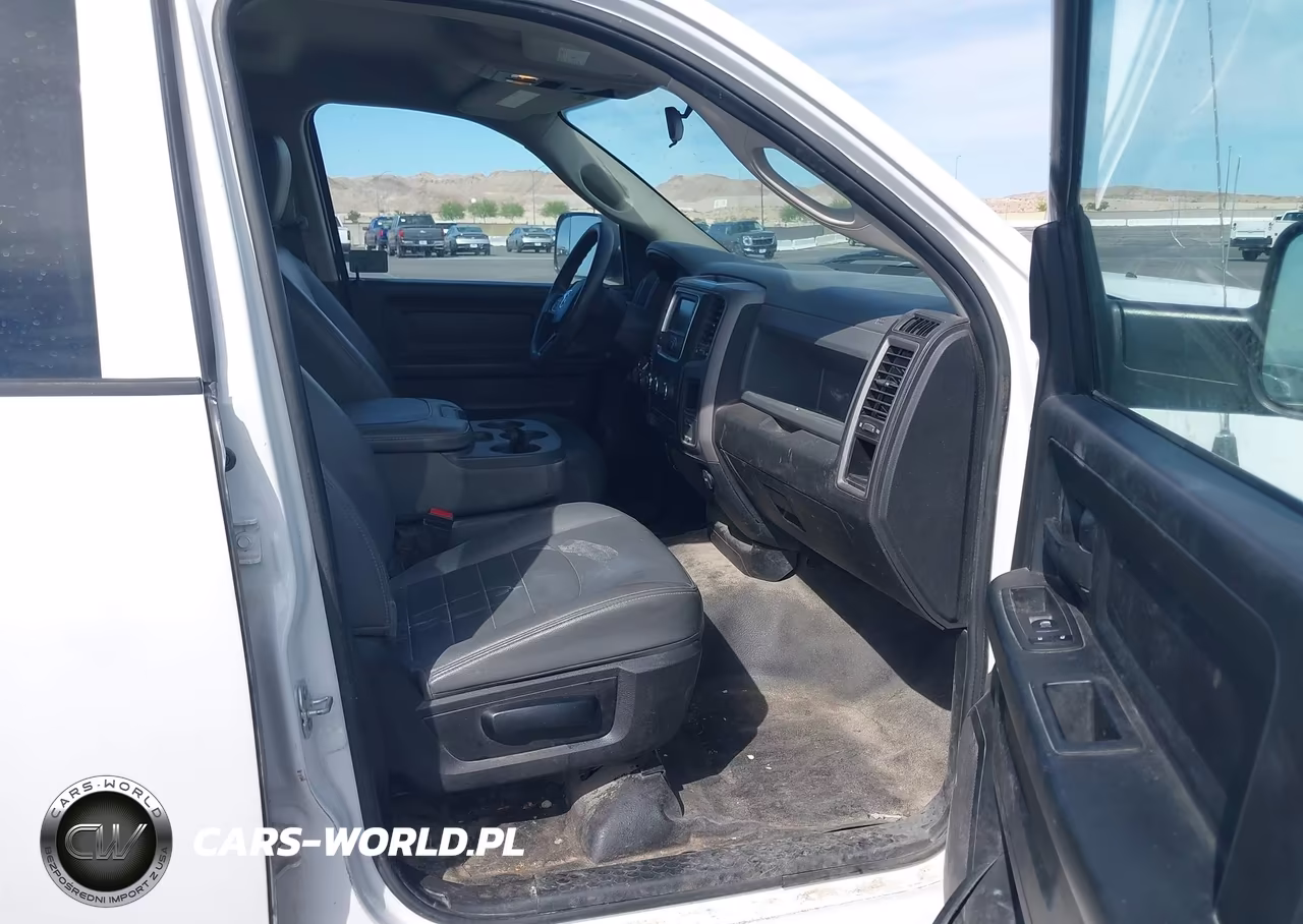 2020 Ram 1500 Classic VIN:1C6RR7FG2LS153442 - 5