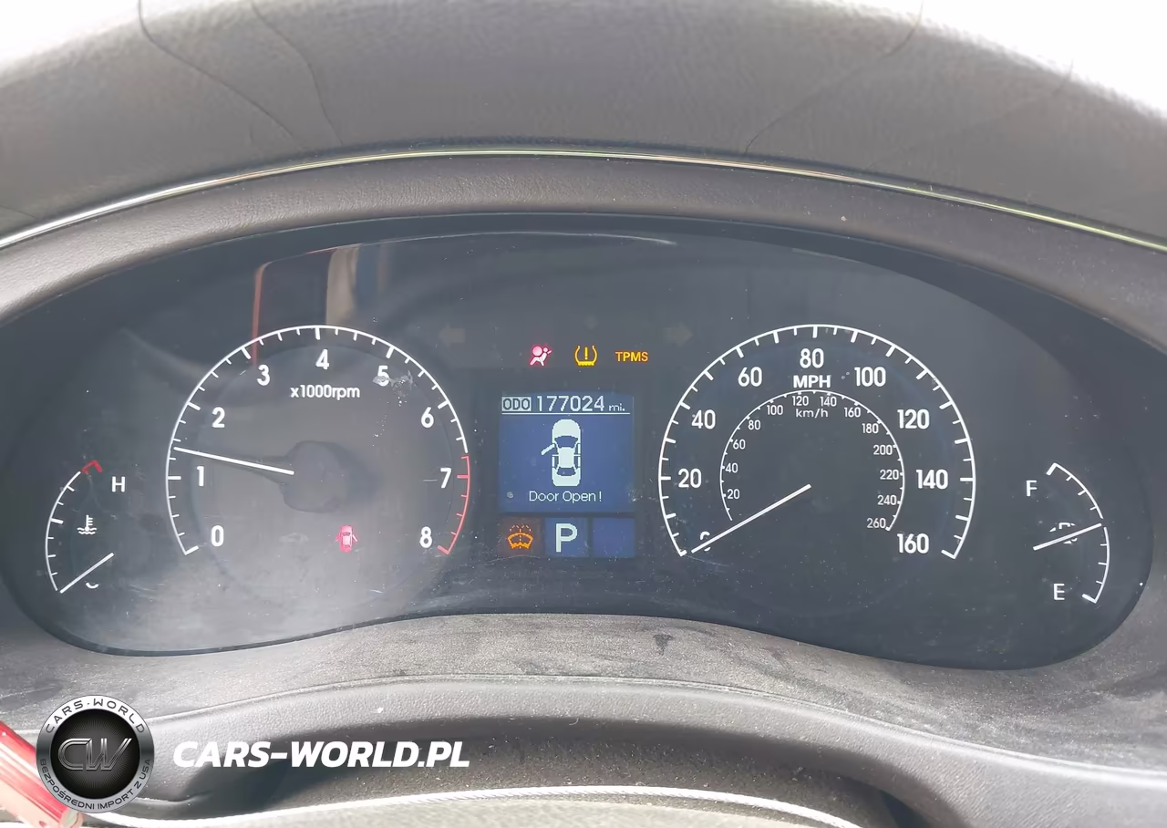 2009 Hyundai Genesis 3.8 VIN:KMHGC46E69U032873 - 7