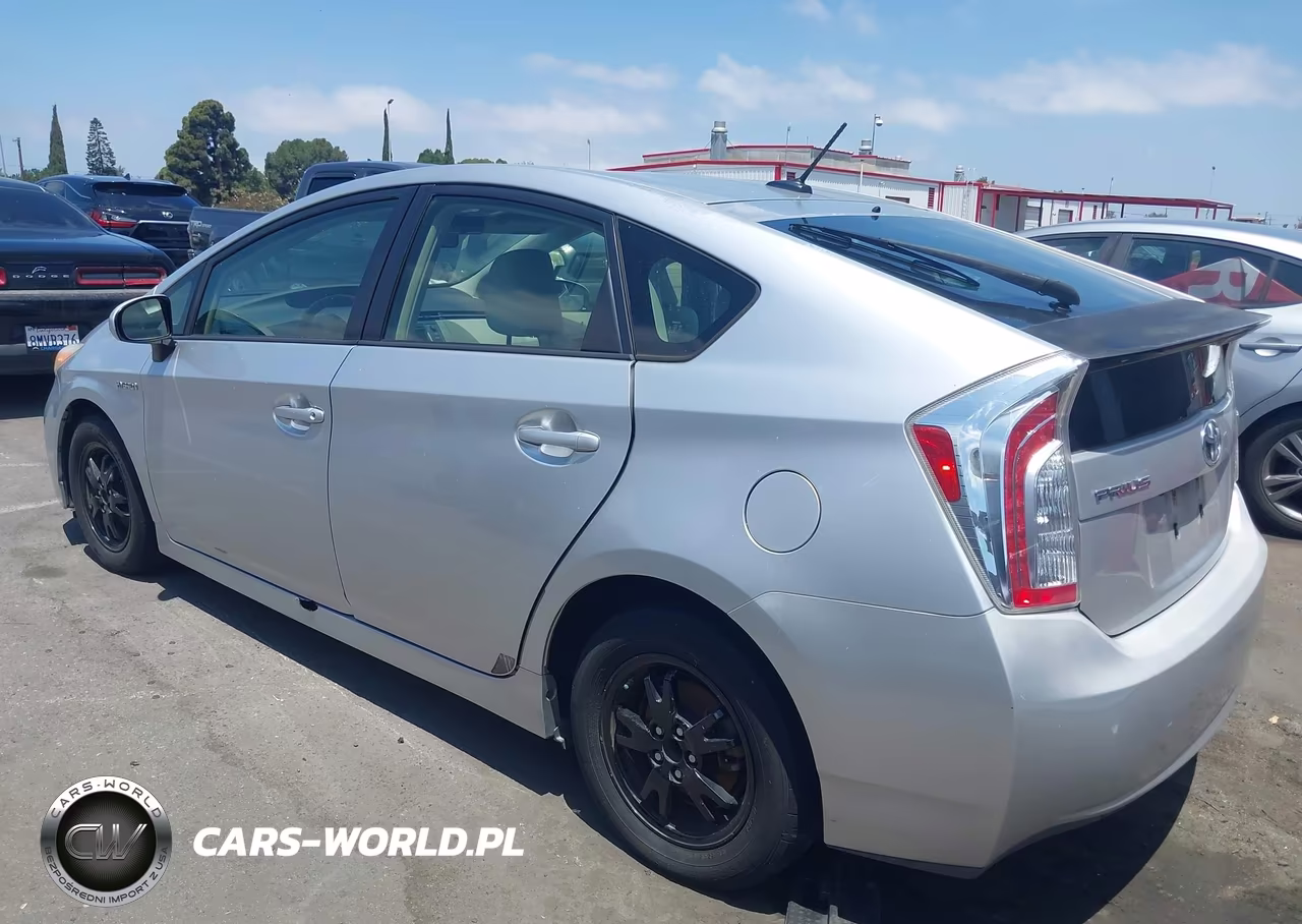 2012 Toyota Prius Three VIN:JTDKN3DU6C5415372 - 3
