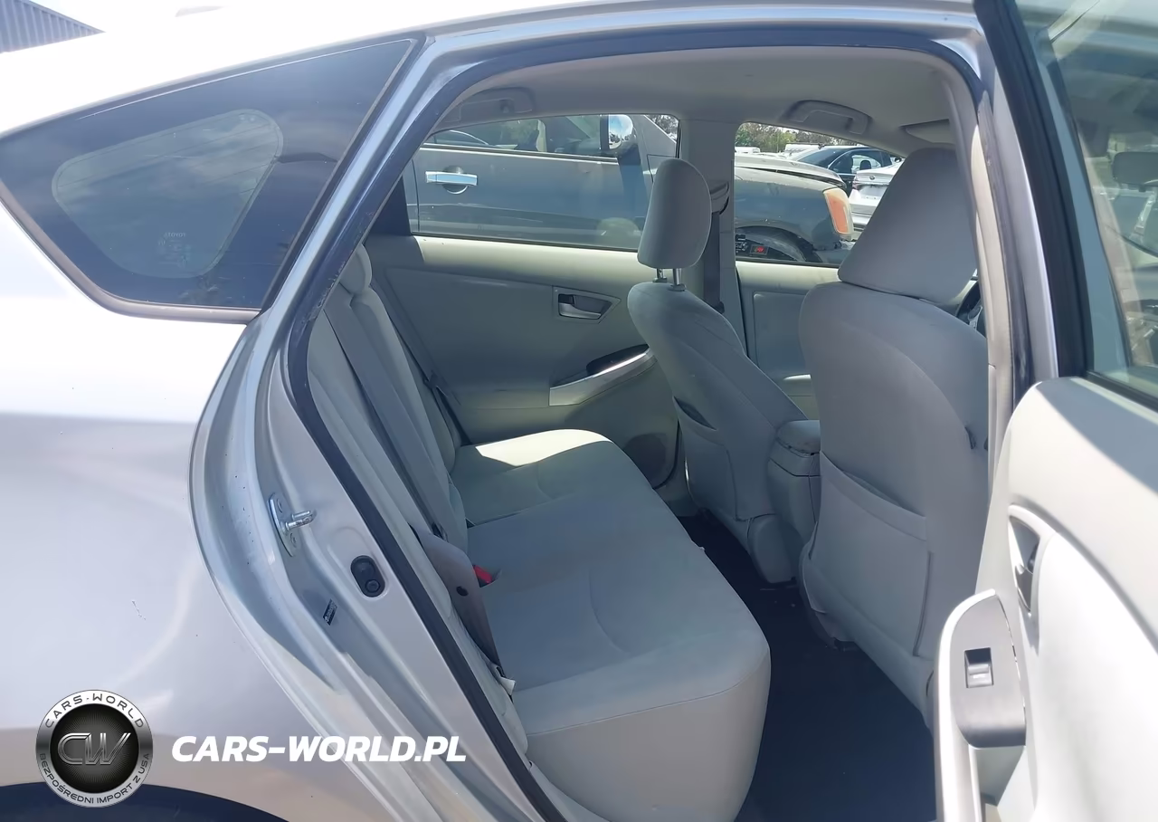2012 Toyota Prius Three VIN:JTDKN3DU6C5415372 - 8