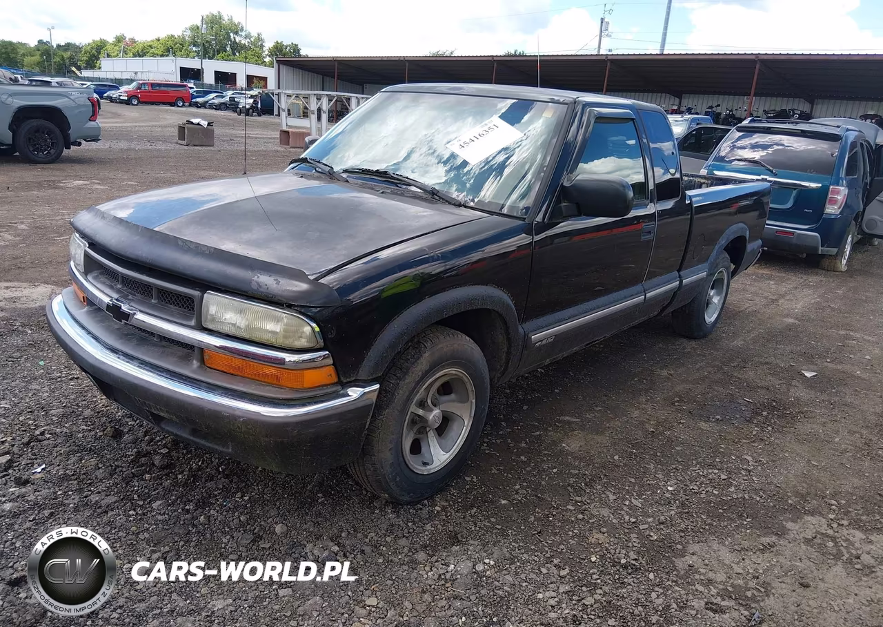 2003 Chevrolet S-10 Ls VIN:1GCCS19HX38158373 - 2
