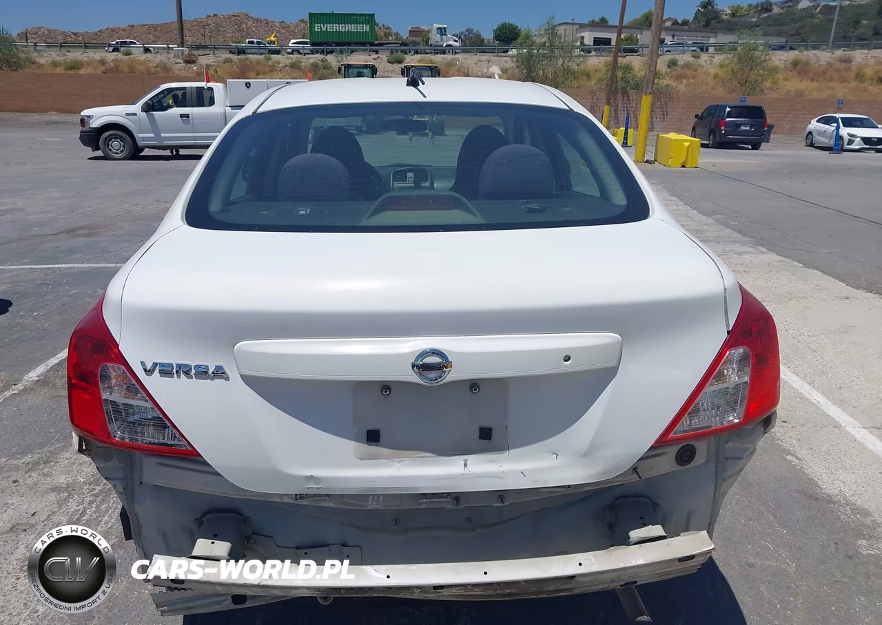 2015 Nissan Versa 1.6 S VIN:3N1CN7AP1FL838815 - 17