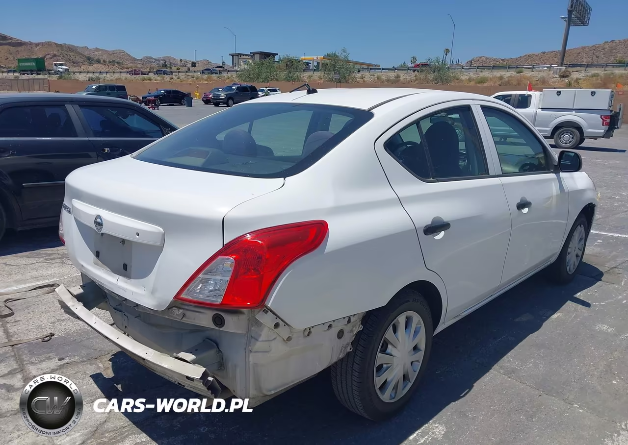 2015 Nissan Versa 1.6 S VIN:3N1CN7AP1FL838815 - 4
