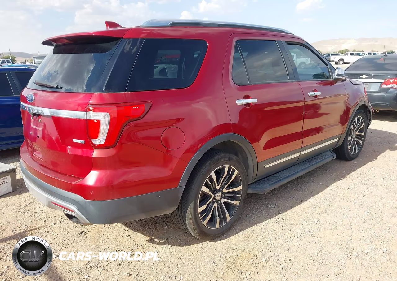 2017 Ford Explorer Platinum VIN:1FM5K8HT1HGC54232 - 4