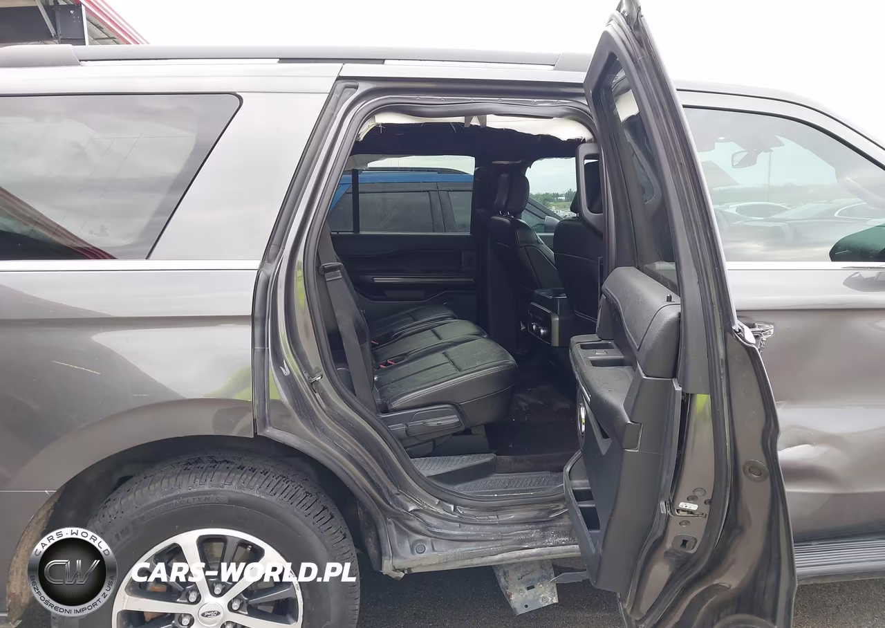 2018 Ford Expedition Xlt VIN:1FMJU1JT2JEA28597 - 8
