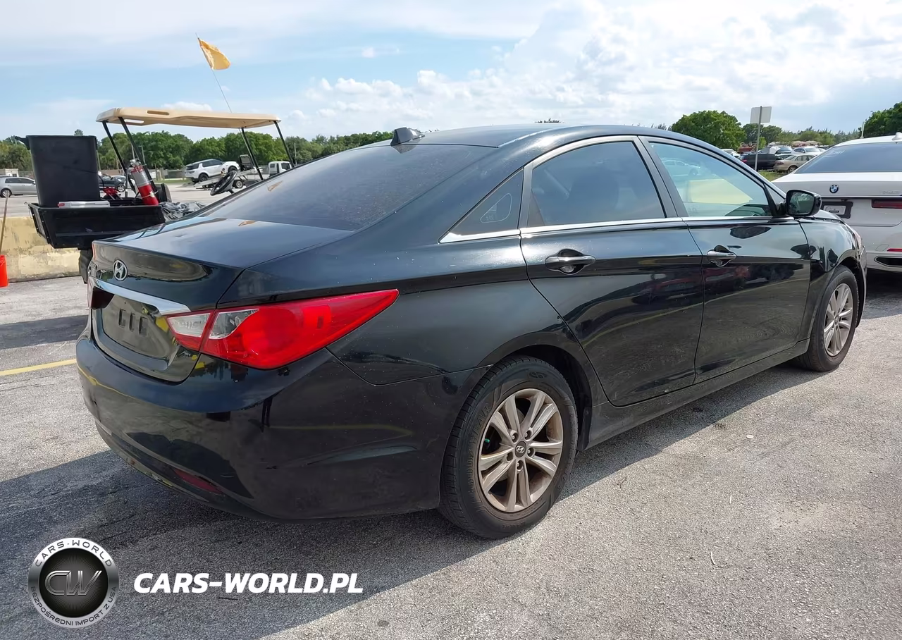 2013 Hyundai Sonata Gls VIN:5NPEB4AC7DH731694 - 4