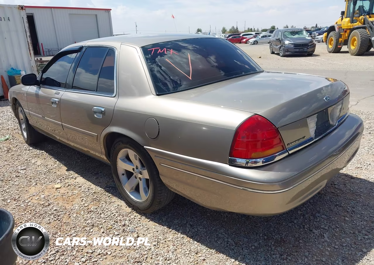 2001 Ford Crown Victoria Lx VIN:2FAFP74W61X115238 - 3