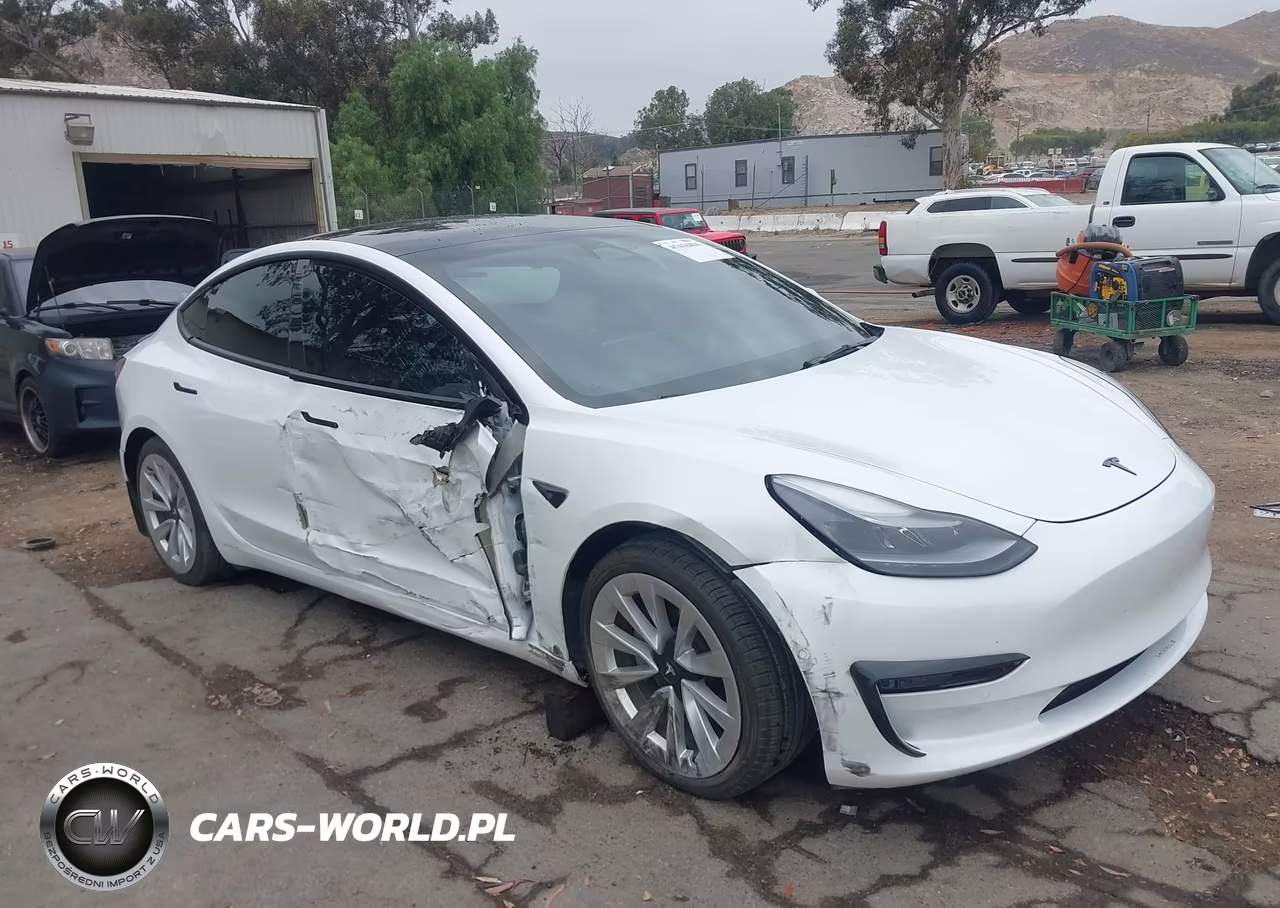 2021 Tesla Model 3 Standard Range Plus Rear-Wheel Drive – zdjęcie 1 z 16