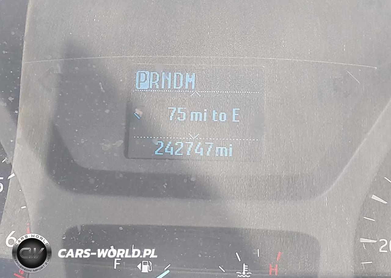 2018 Ford Transit-250 VIN:1FTYR2CG1JKA50697 - 15