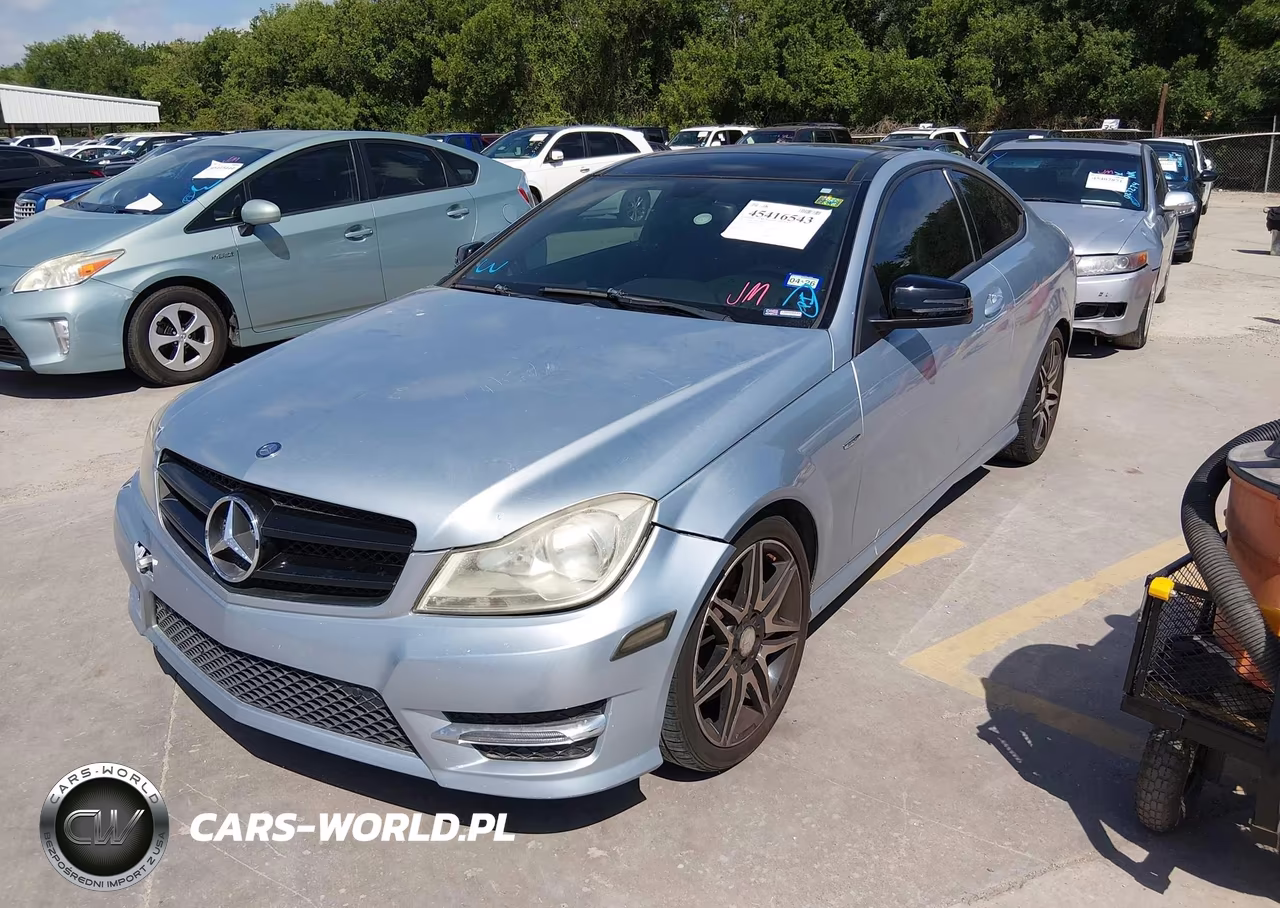 MERCEDES-BENZ C 250 VIN:WDDGJ4HB9DG030562 - 2