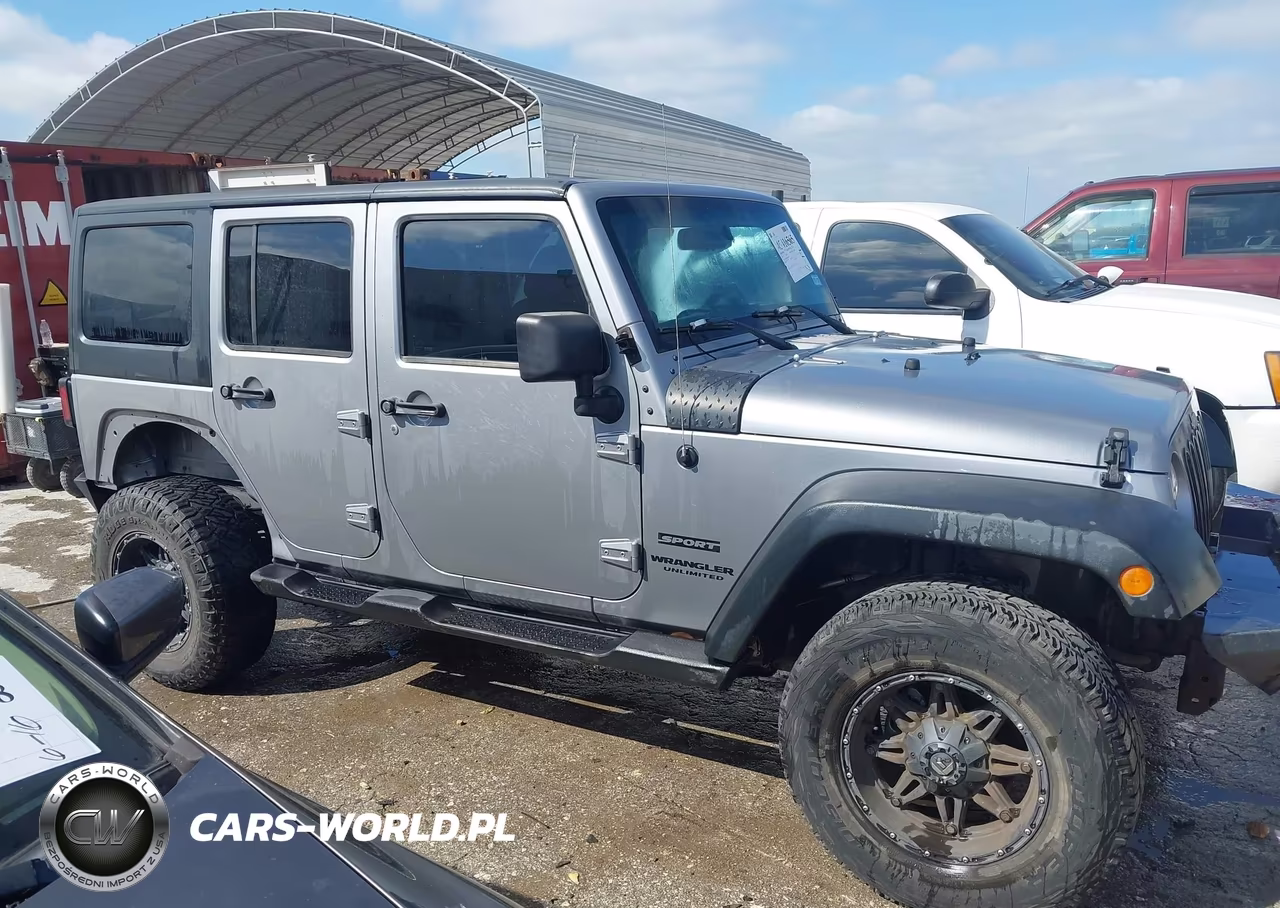 2013 Jeep Wrangler Unlimited Sport VIN:1C4BJWDG6DL626110 - 13