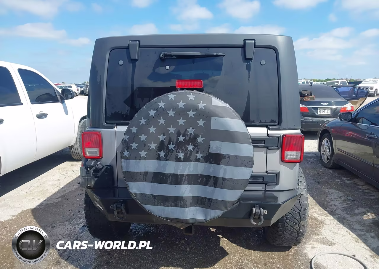 2013 Jeep Wrangler Unlimited Sport VIN:1C4BJWDG6DL626110 - 16