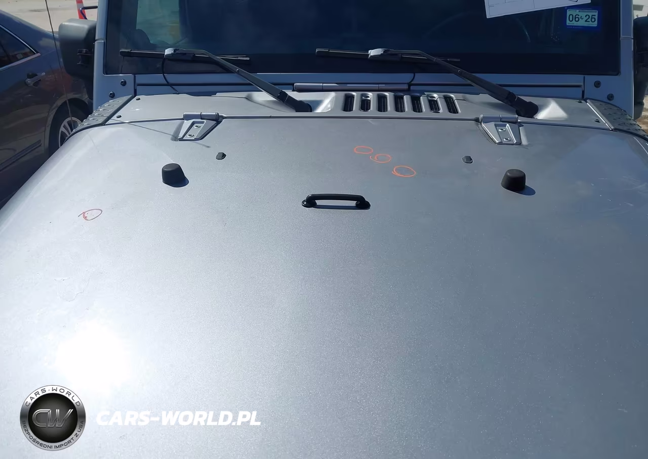 2013 Jeep Wrangler Unlimited Sport VIN:1C4BJWDG6DL626110 - 6