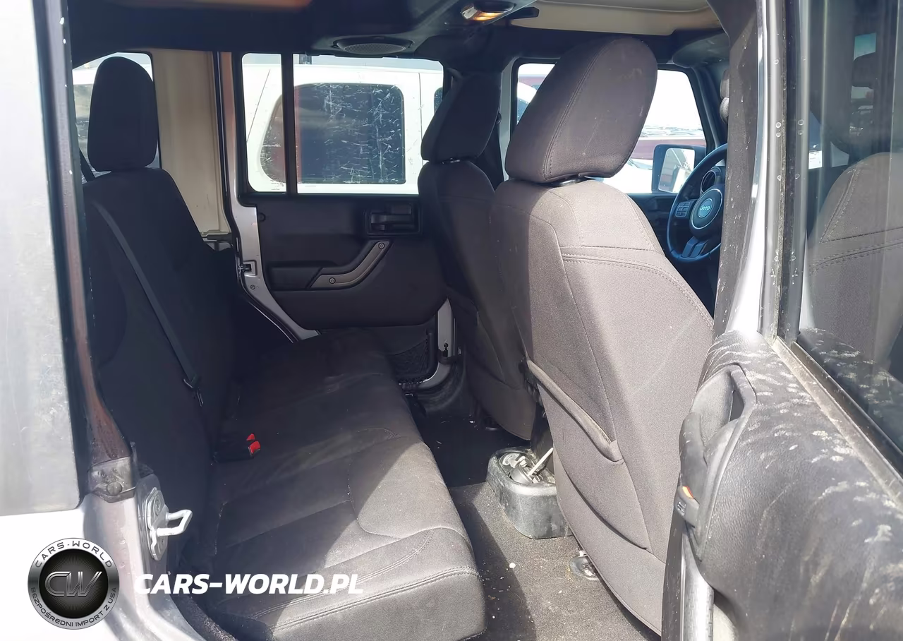 2013 Jeep Wrangler Unlimited Sport VIN:1C4BJWDG6DL626110 - 8