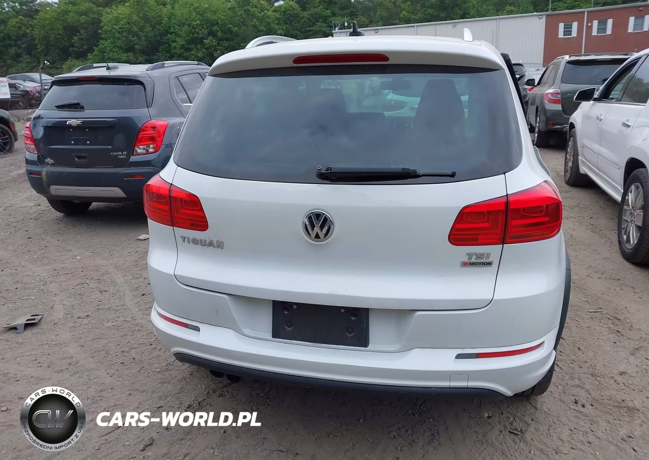 2017 Volkswagen Tiguan 2.0T Sport VIN:WVGUV7AXXHK020422 - 16