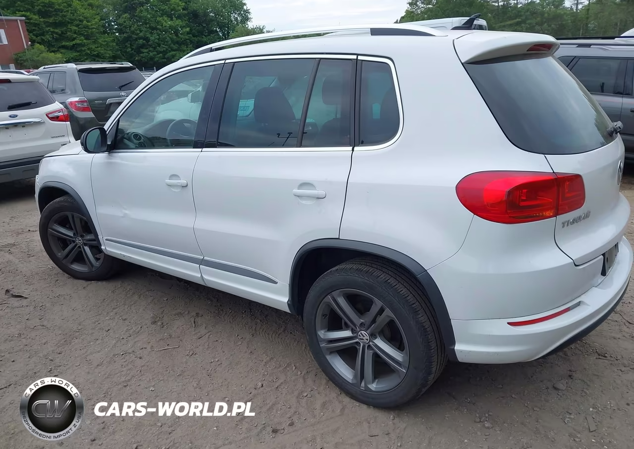 2017 Volkswagen Tiguan 2.0T Sport VIN:WVGUV7AXXHK020422 - 3