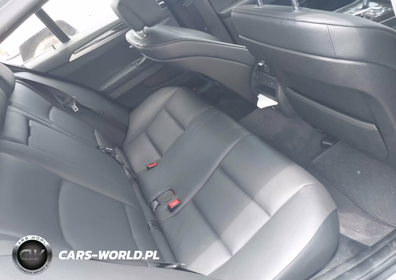 2012 BMW 535I xDrive VIN:WBAFU7C5XCDU64261 - 8