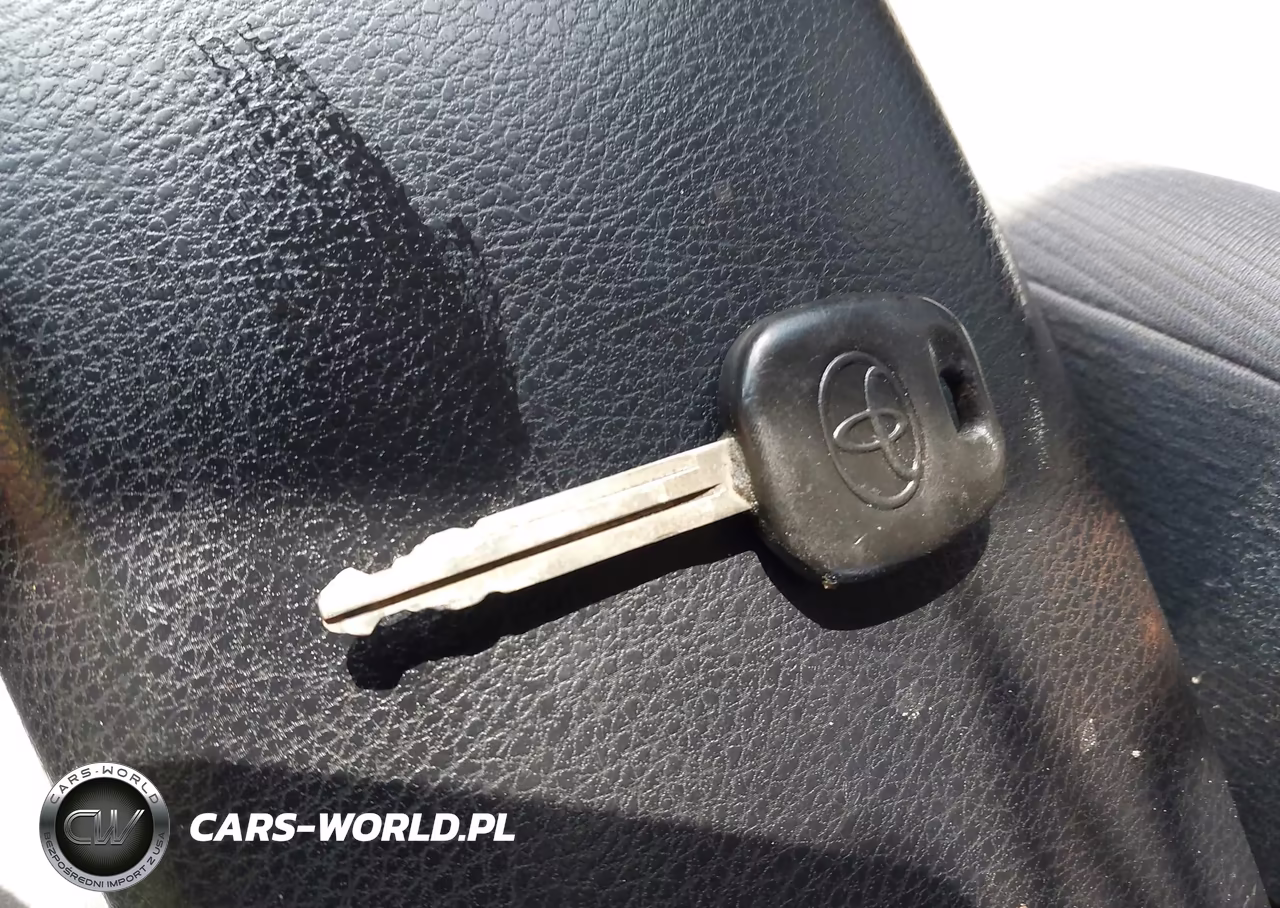 2015 Toyota Corolla L VIN:2T1BURHEXFC319566 - 11