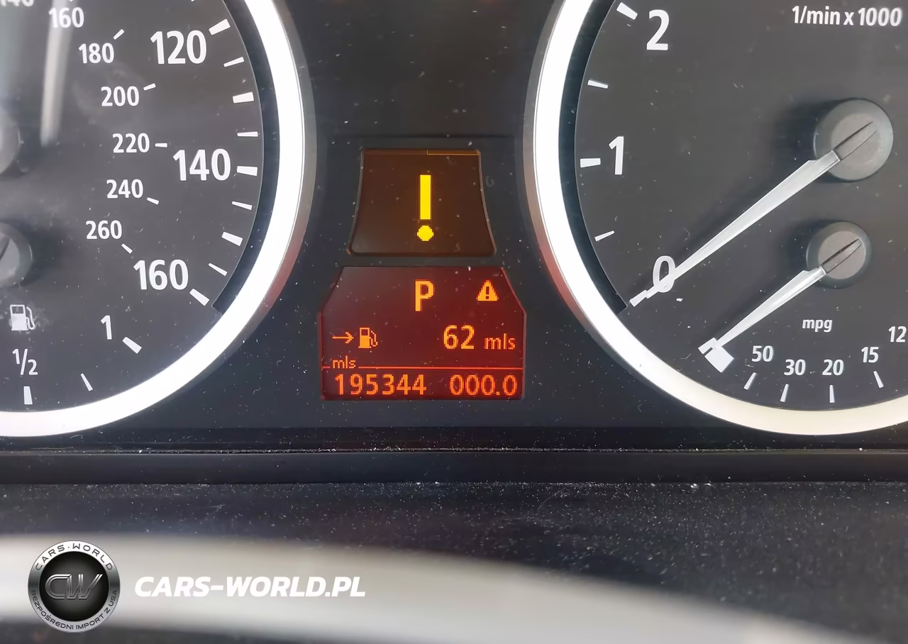 2007 BMW 525Xi VIN:WBANF33547CW70122 - 15