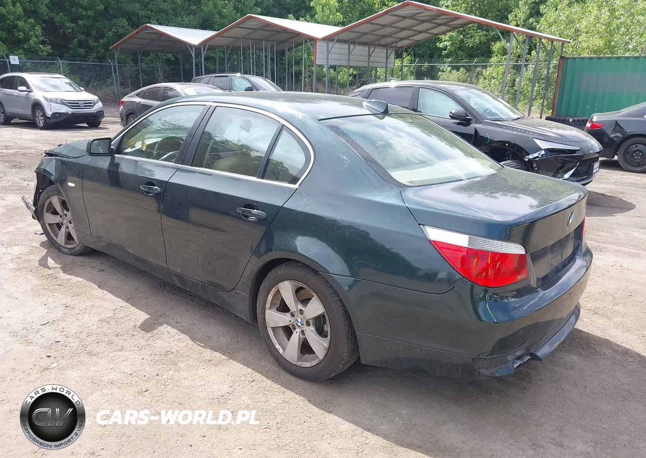 2007 BMW 525Xi VIN:WBANF33547CW70122 - 3