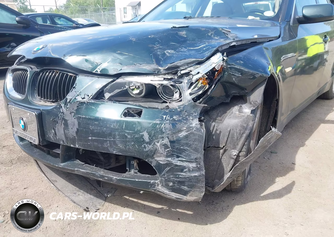 2007 BMW 525Xi VIN:WBANF33547CW70122 - 6