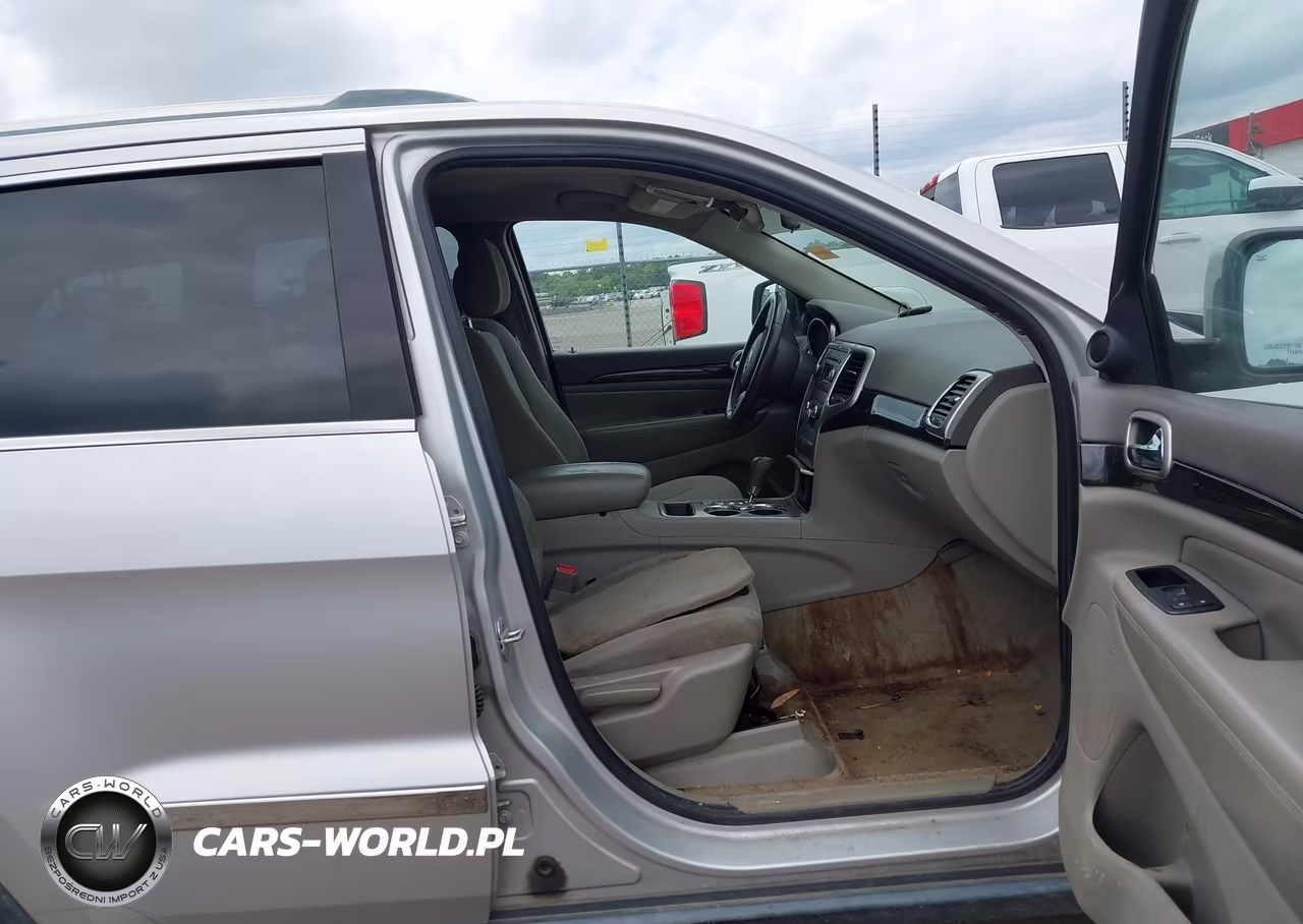 2011 Jeep Grand Cherokee Laredo VIN:1J4RS4GG3BC564085 - 5