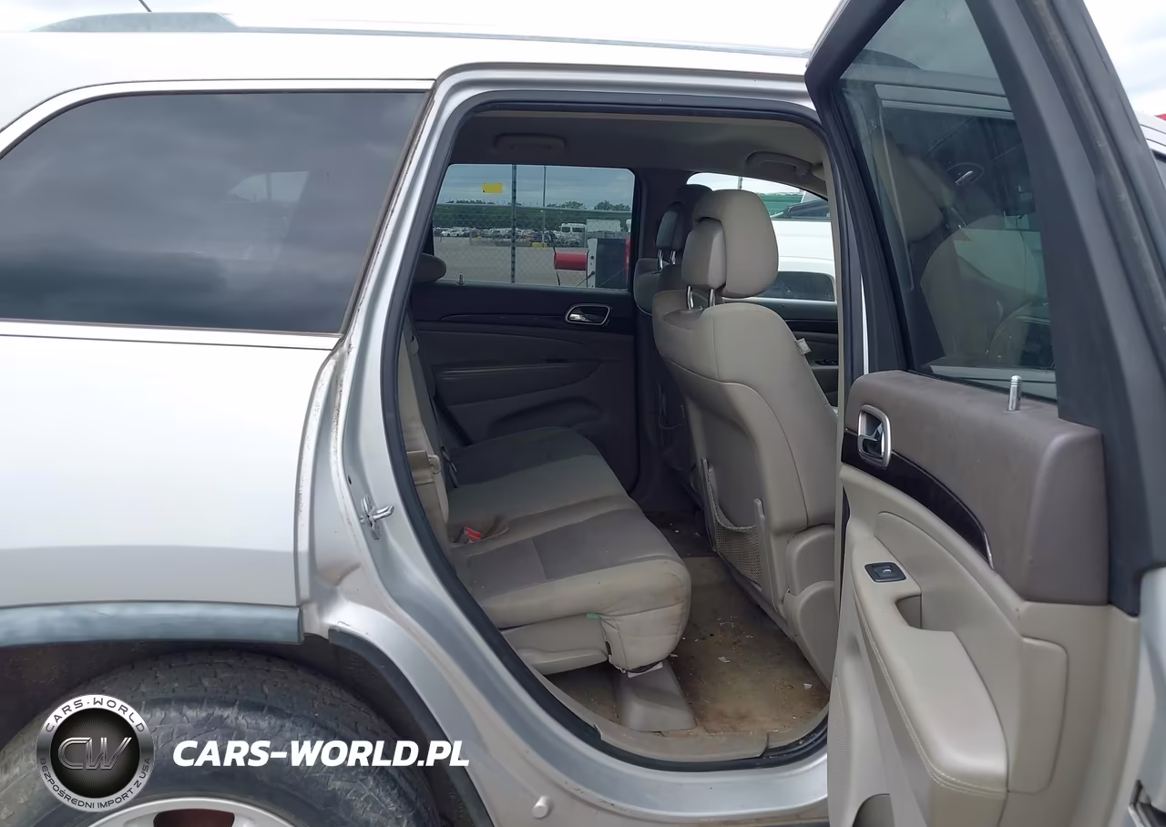 2011 Jeep Grand Cherokee Laredo VIN:1J4RS4GG3BC564085 - 8