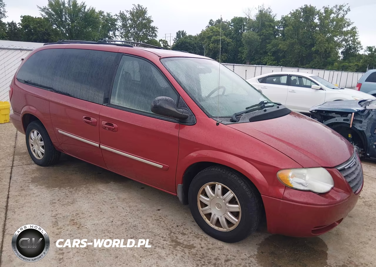 2005 Chrysler Town & Country Touring