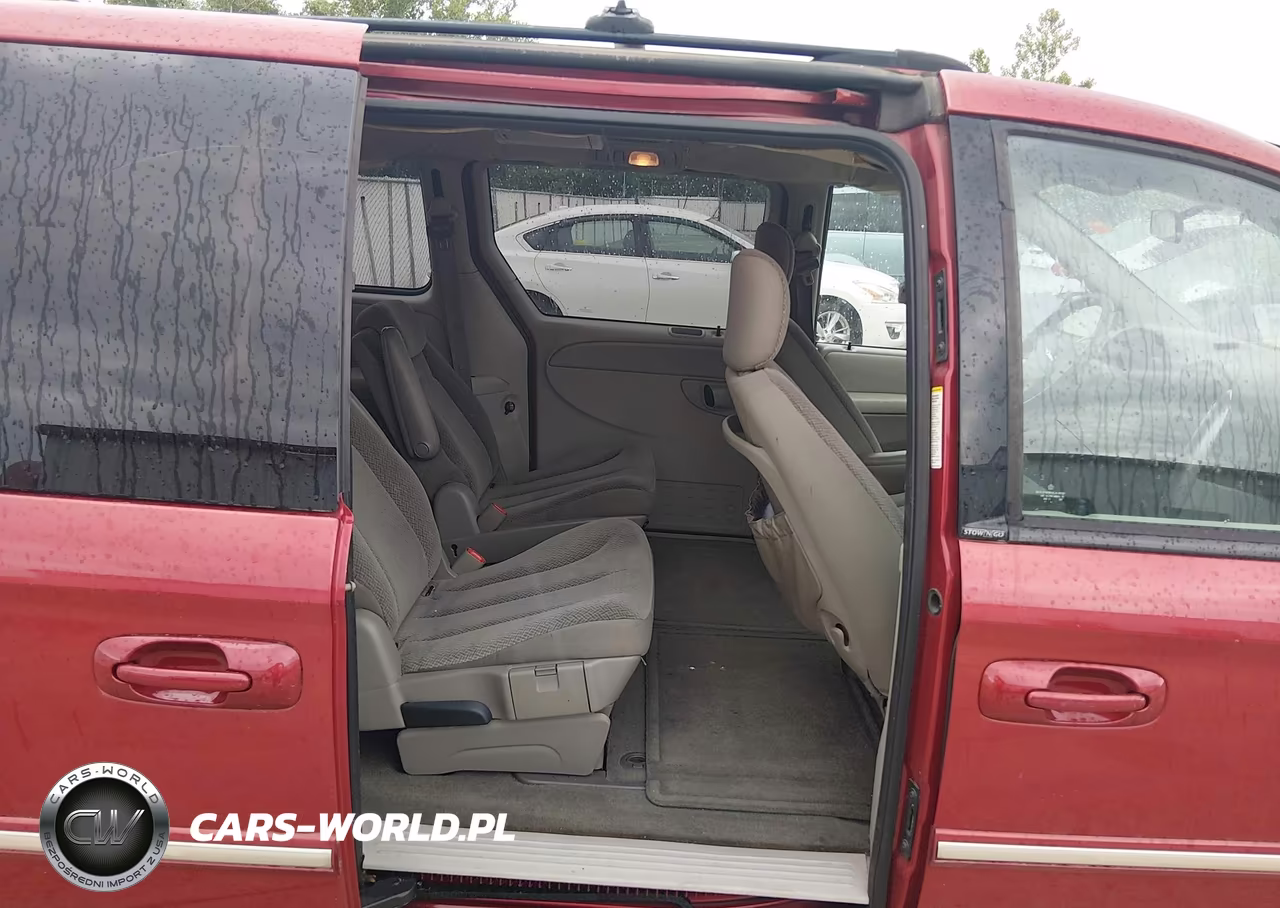 2005 Chrysler Town & Country Touring VIN:2C4GP54L45R541688 - 8