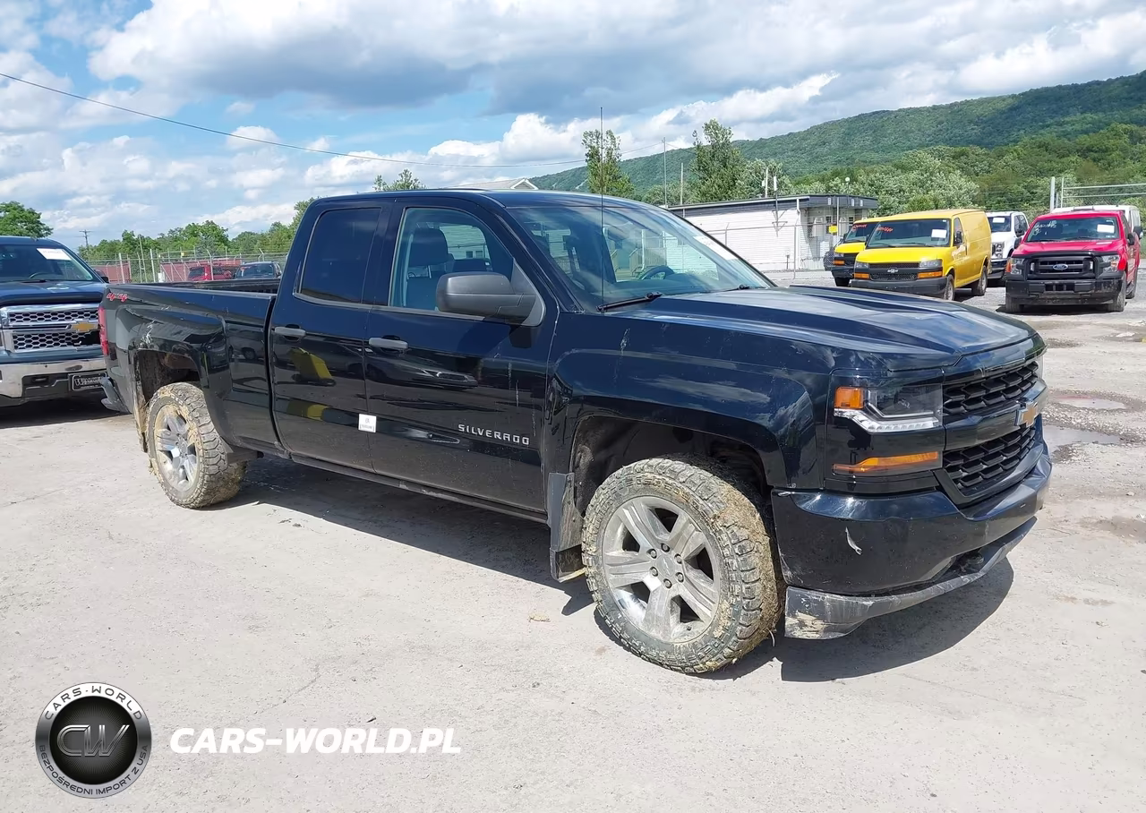2017 Chevrolet Silverado 1500 Custom – zdjęcie 1 z 16
