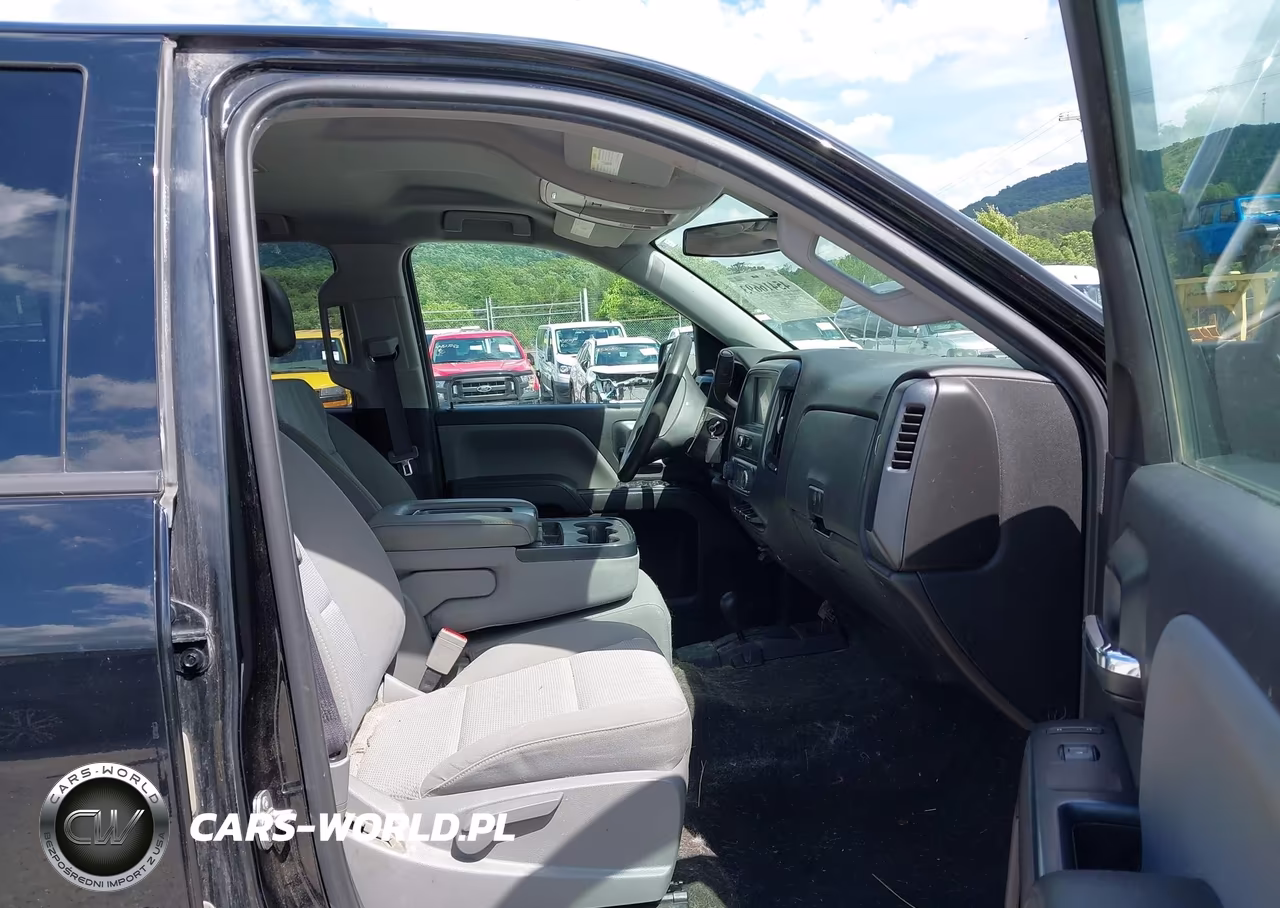2017 Chevrolet Silverado 1500 Custom VIN:1GCVKPEC5HZ233052 - 5