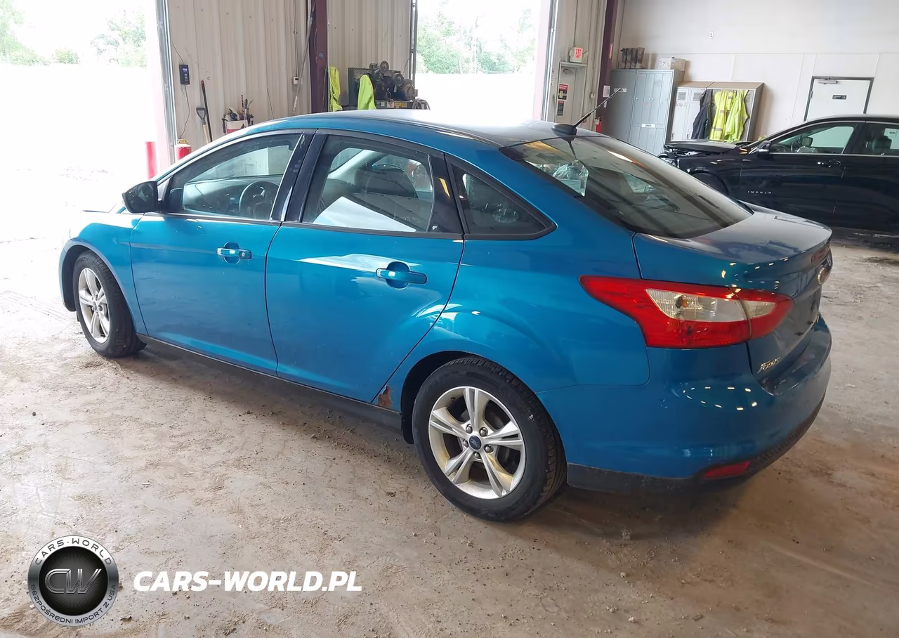 2014 Ford Focus Se VIN:1FADP3F26EL130870 - 3