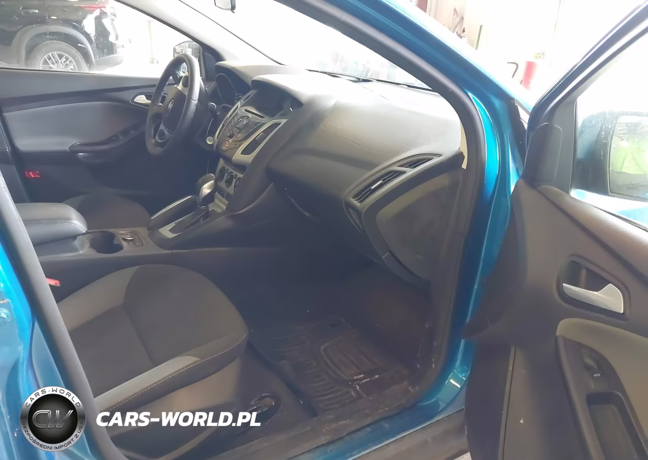 2014 Ford Focus Se VIN:1FADP3F26EL130870 - 5
