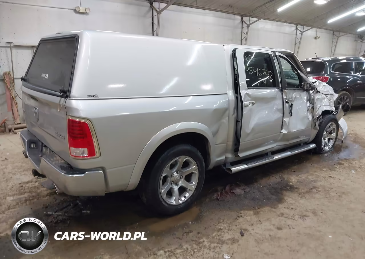 2014 Ram 1500 Laramie VIN:1C6RR7NT8ES434338 - 4