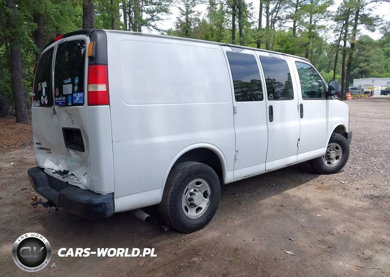 2011 Chevrolet Express 2500 Work Van VIN:1GCWGFBA0B1103933 - 4