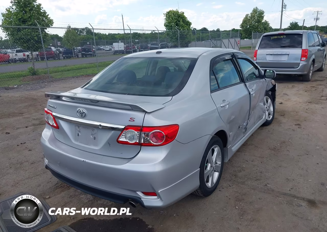 2012 Toyota Corolla S VIN:2T1BU4EE9CC880537 - 4
