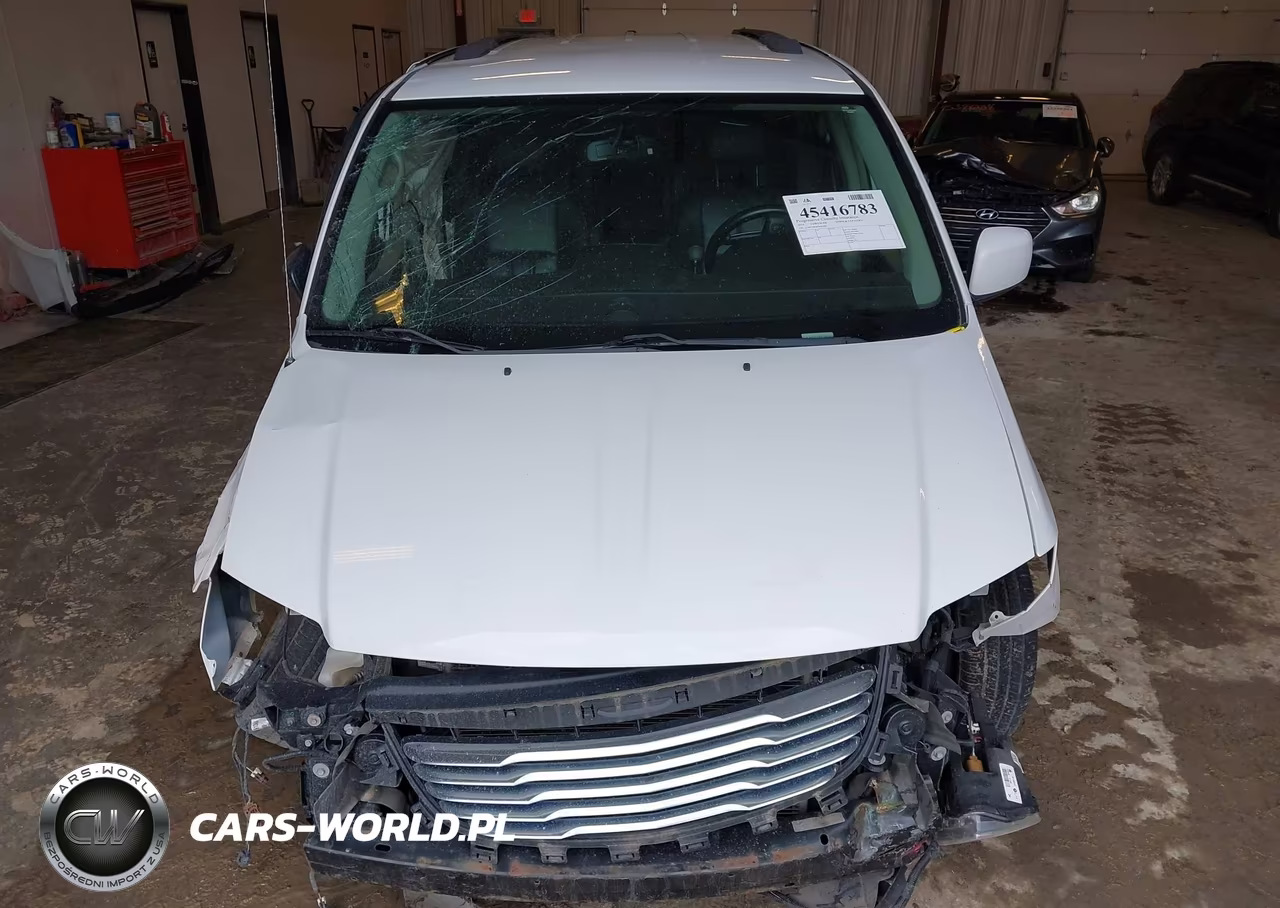 2014 Chrysler Town & Country Touring VIN:2C4RC1BG0ER442661 - 11