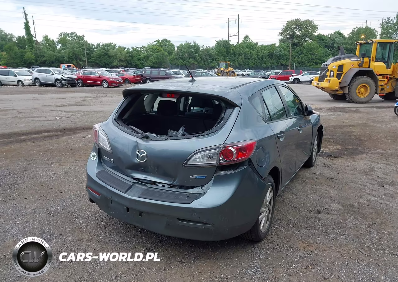 2013 Mazda Mazda3 I Touring VIN:JM1BL1LPXD1755879 - 13